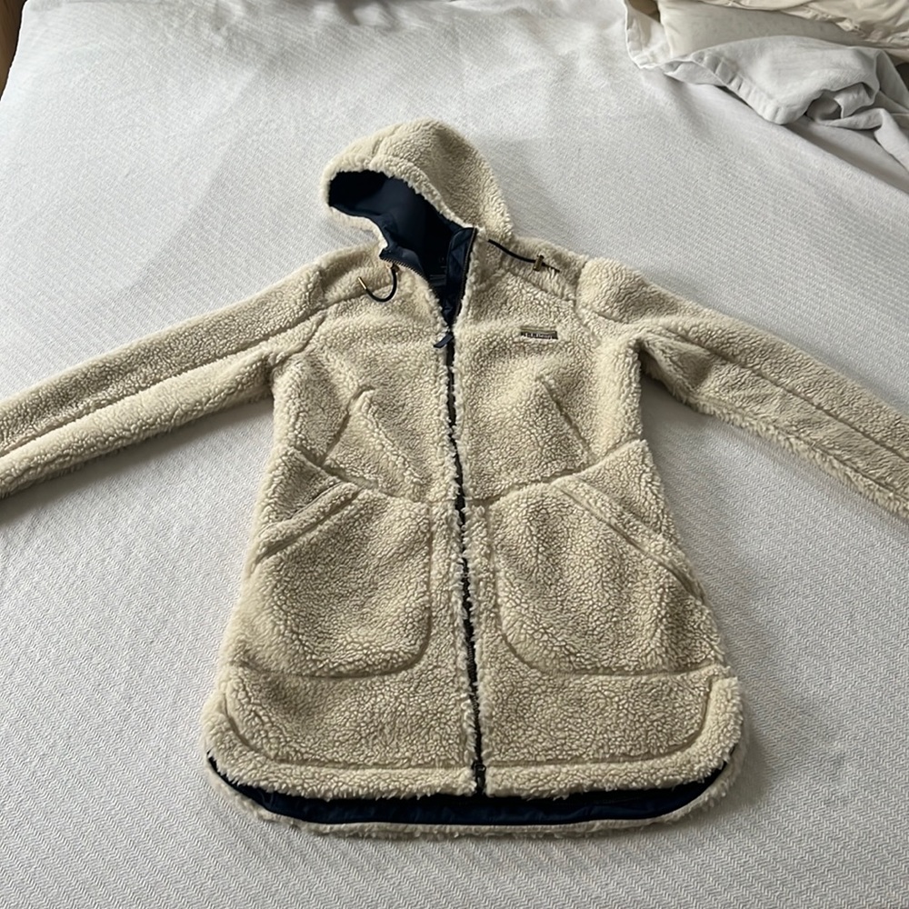 LL Bean Womens Mountain Pile Fleece Coat size small, only worn once or twice